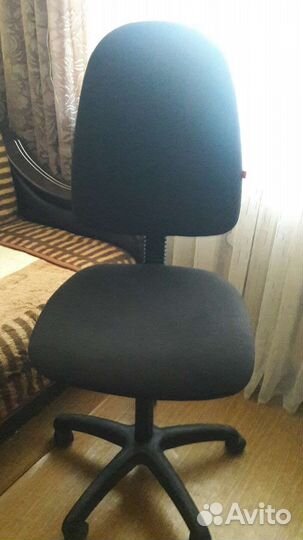 Компьютерное кресло