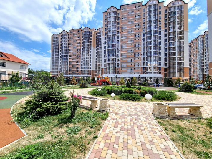 2-к. квартира, 56,3 м², 14/16 эт.