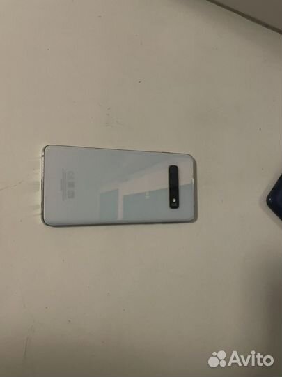 Samsung Galaxy S10, 8/128 ГБ