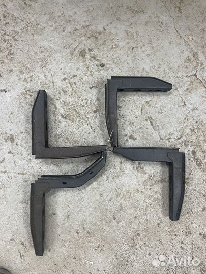 Кронштейн подножки lx 470