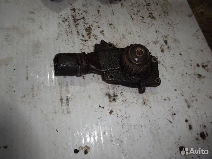 Насос водяной (помпа) Ford Escort/Orion 1995-2001