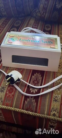 Лампа для ногтей