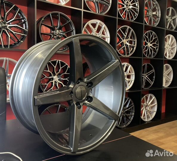 Новые Vossen VPS 303 R18 5*114.3 Графит