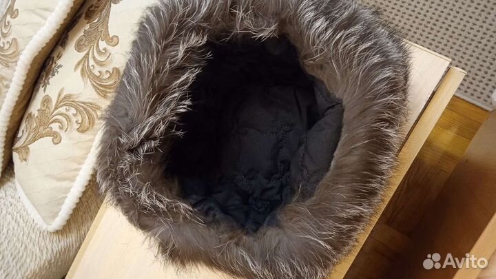 Женская шапка