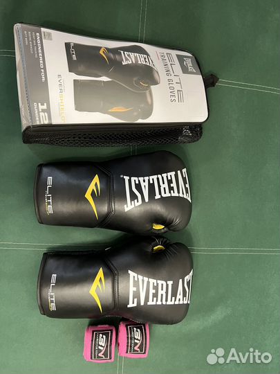 Боксерские перчатки 12 oz