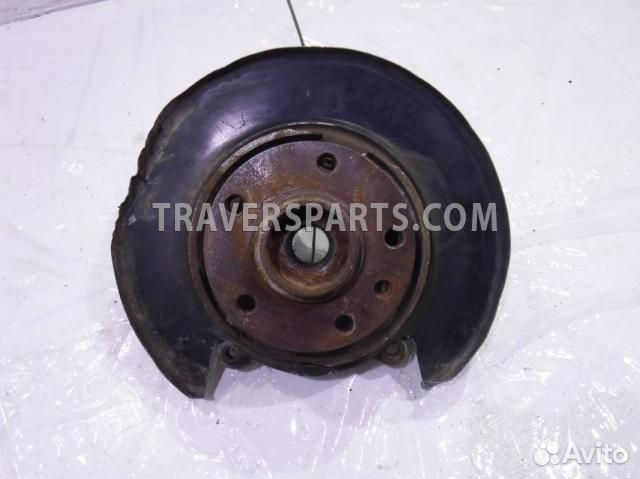 Кулак задний правый