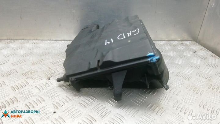 Корпус воздушного фильтра Mercedes-Benz M-Класс