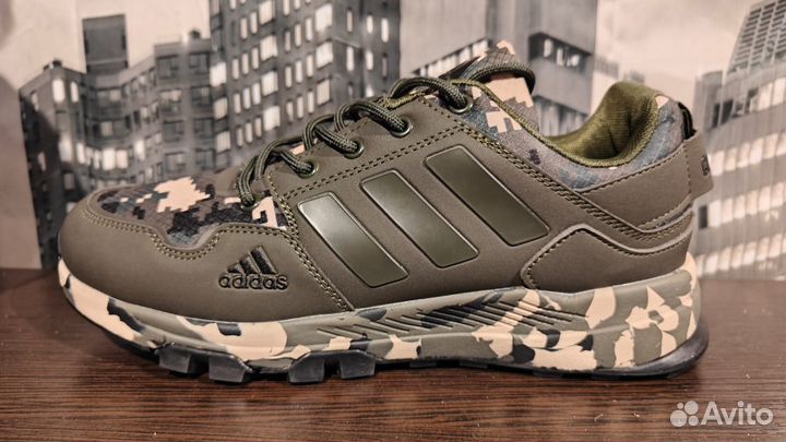 Кроссовки adidas камуфляж хаки зеленые