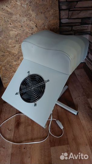 Подставка для педикюра с пылесосом