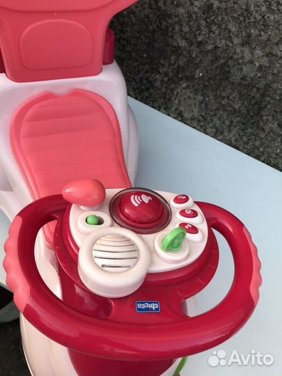 Машинка-каталка chicco