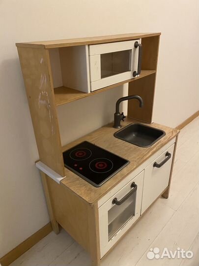 Детская игровая кухня деревянная