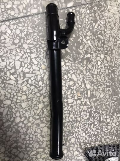 Патрубок системы охлаждения Рено