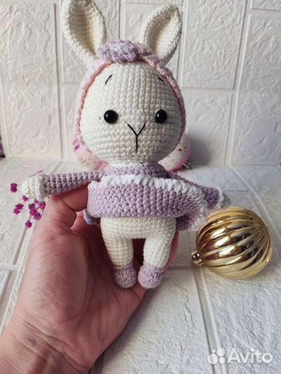 Зайка вязаная мягкая игрушка амигуруми для детей