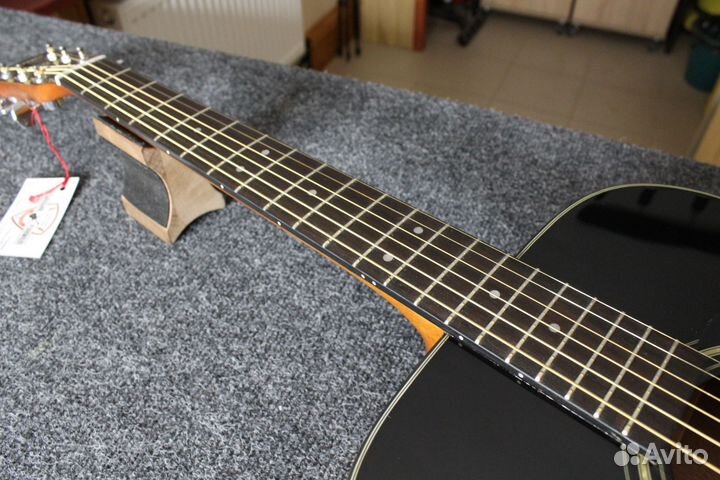 Morris M-35, гитара