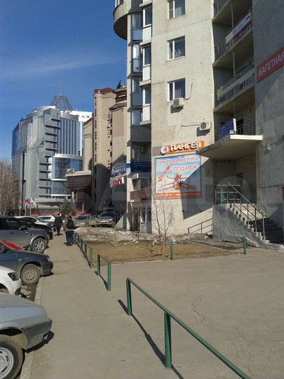 152 м² первая линия у ТЦ Апельсин