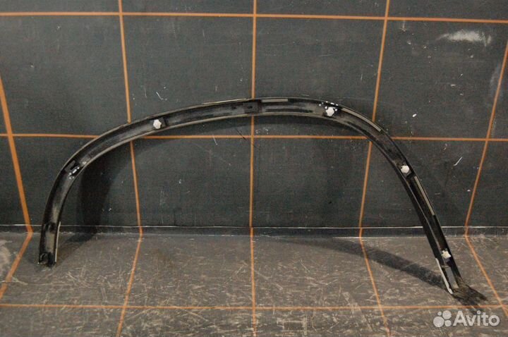 Накладка крыла заднего левого -Volkswagen Tiguan