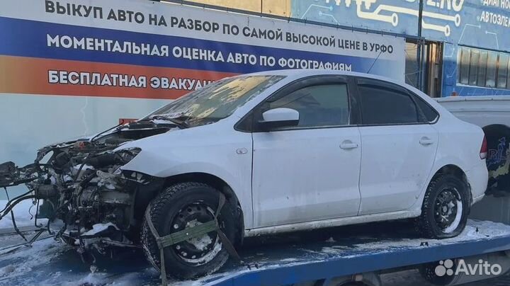 Заглушка двери передней правой Volkswagen Polo Sed