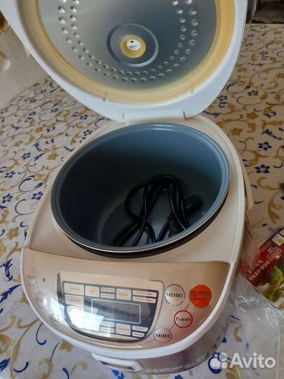 Мультиварка новая