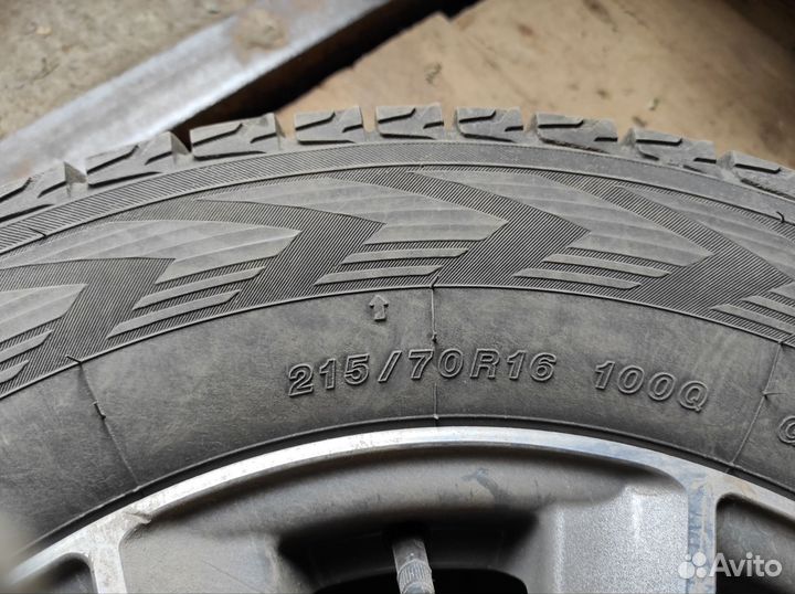 Yokohama Ice Guard SUV G075 215/70 R16