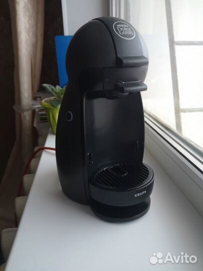 Капсульная кофемашина Nescafe Dolce Gusto KP100B10