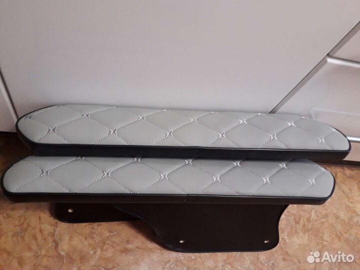 Продам подлокотники на Газель