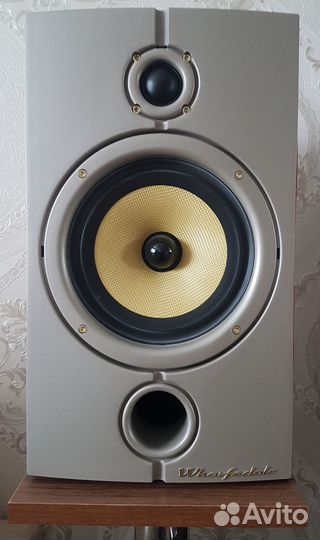 Wharfedale Diamond 8.2