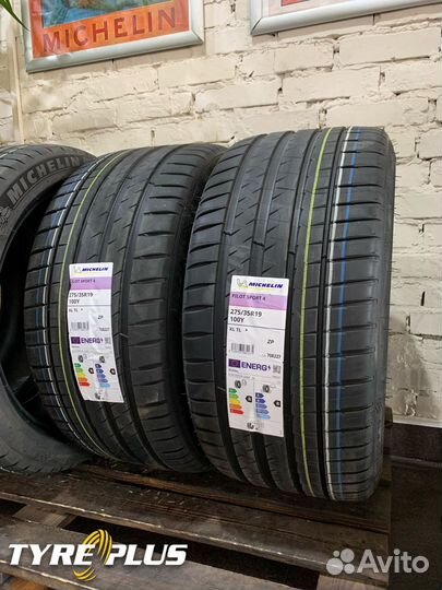 Michelin Pilot Sport 4 245/40 R19 и 275/35 R19 98Y