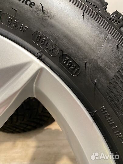 Новые зимние оригинал Audi Q5 r19 235/55 michelin