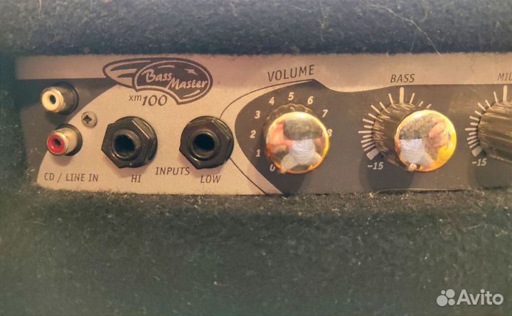 Басовый комбоусилитель Yorkville bass combo