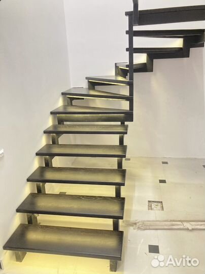 Автоматическая подсветка лестницы