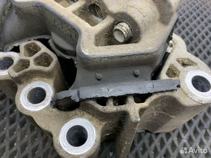 2592761 Подушка кпп Scania 6-series