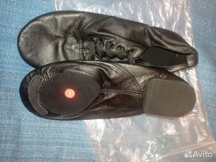 Джазовки для танцев кожаные новые 40 р-р (26,5)