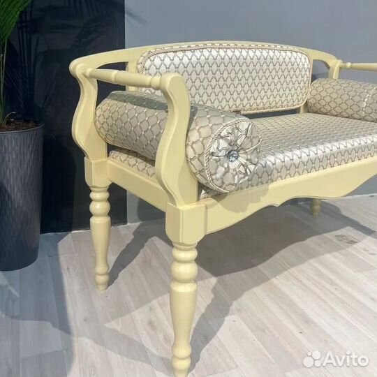 Банкетка массив бука новая