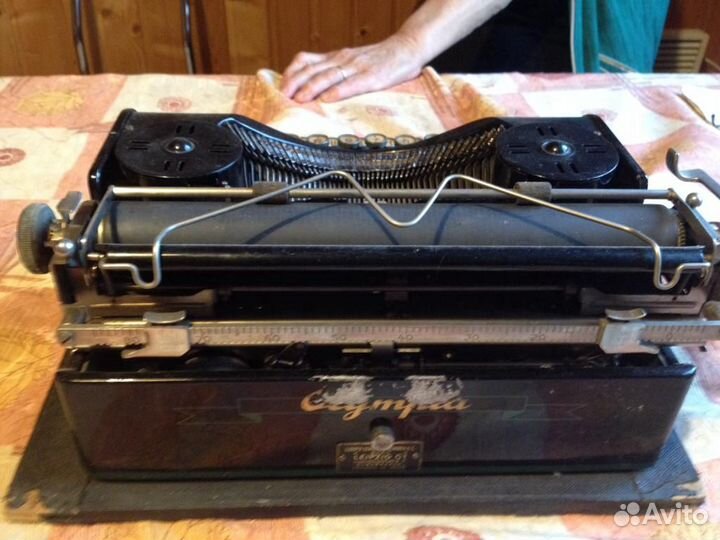 Пишущая машинка 