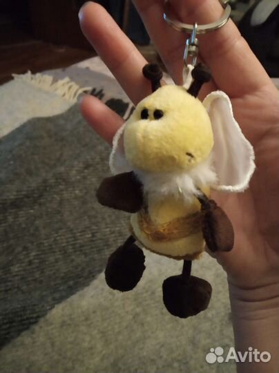 Брелок пчелка