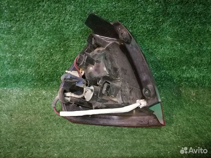 Фонарь (стоп сигнал) правый 220-24891 Nissan AD Y1