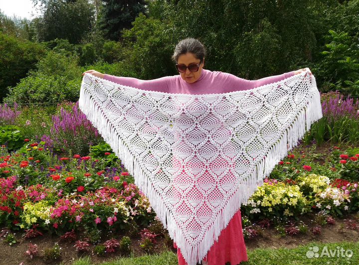 Шаль белая. Подарок маме. Подарок любимой