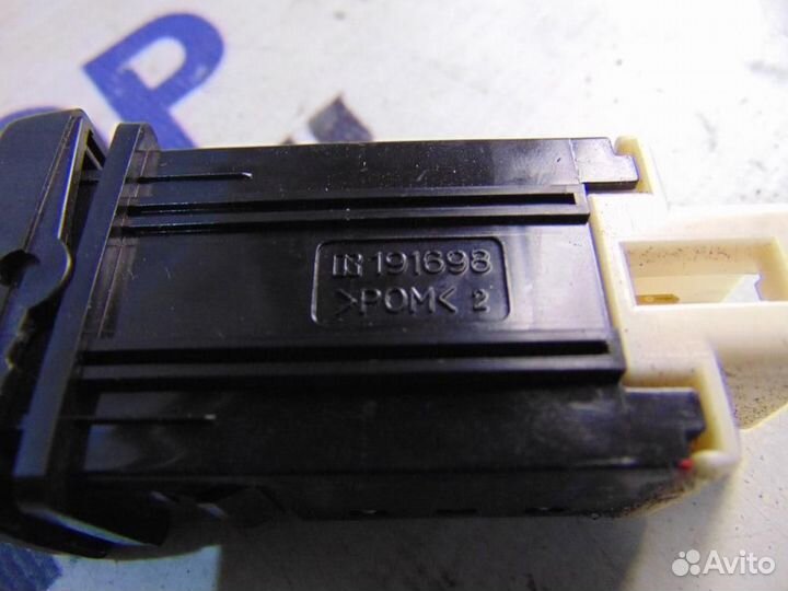 Кнопка обогрева сидений для Toyota RAV 4 2013