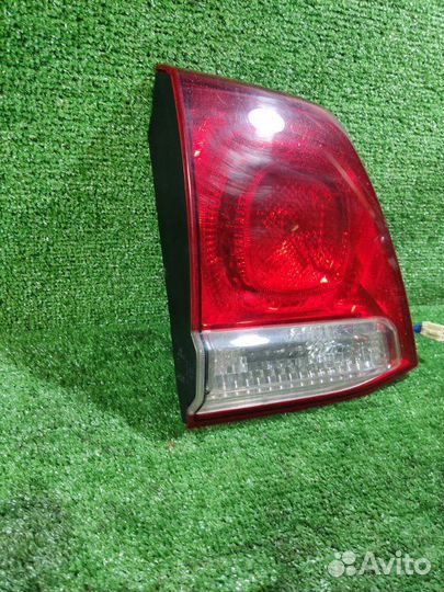 Фонарь внутренний задний левый Toyota Land Cruiser