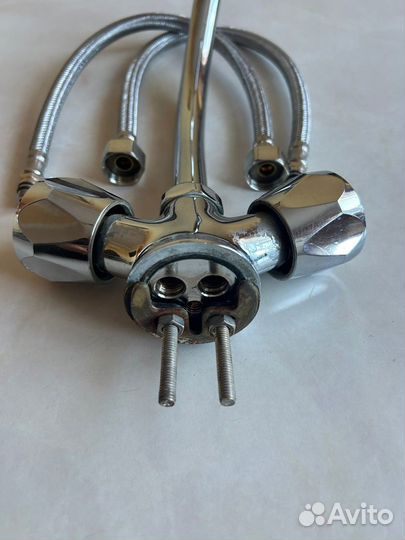 Смеситель для раковины