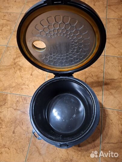 Мультиварка Redmond RMC-M22