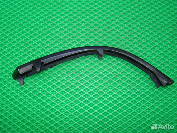 Накладка под фонарь левая BMW 7 E65 бмв 7 Е65 Е66