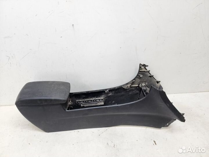 Подлокотник Mazda 3 BL 2009-2012