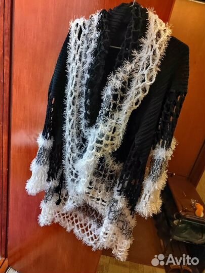 Вязаное пончо, нежное, красивое. Oversize