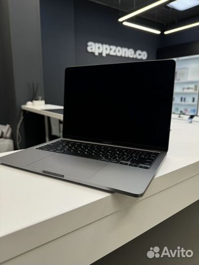 Macbook Pro 13-inch M2, 2022 8/256GB Silver