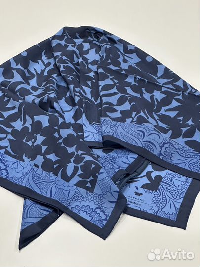 Платок Max Mara в упаковке