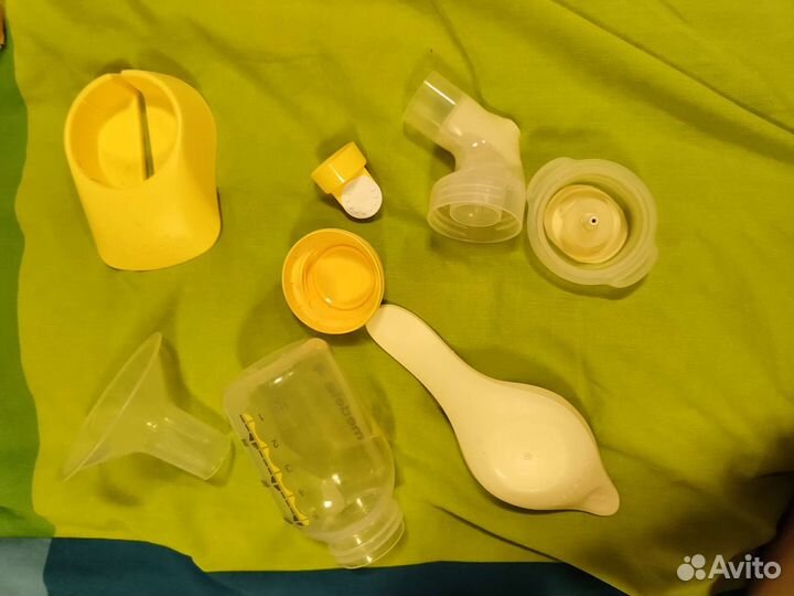 Молокоотсос ручной Medela harmony