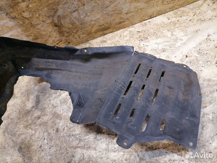 Mitsubishi Lancer 10 подкрылок передний правый