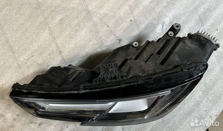 Фара левая Audi a4 b9 full led 15-20