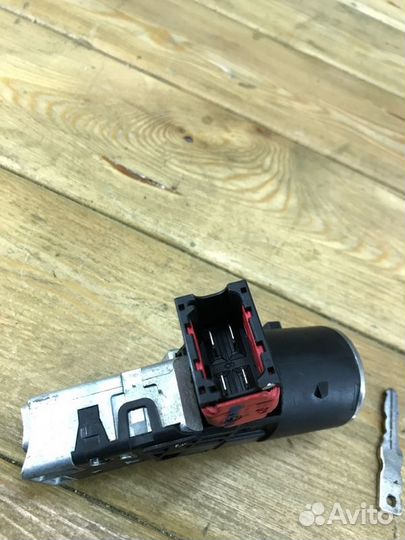 Замок зажигания с личинкой Renault Logan 2 K7M